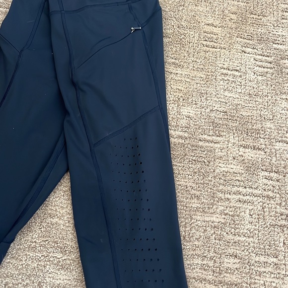 Athleta navy small laser cut zipper pocket leggings 25” - Picture 3 of 4